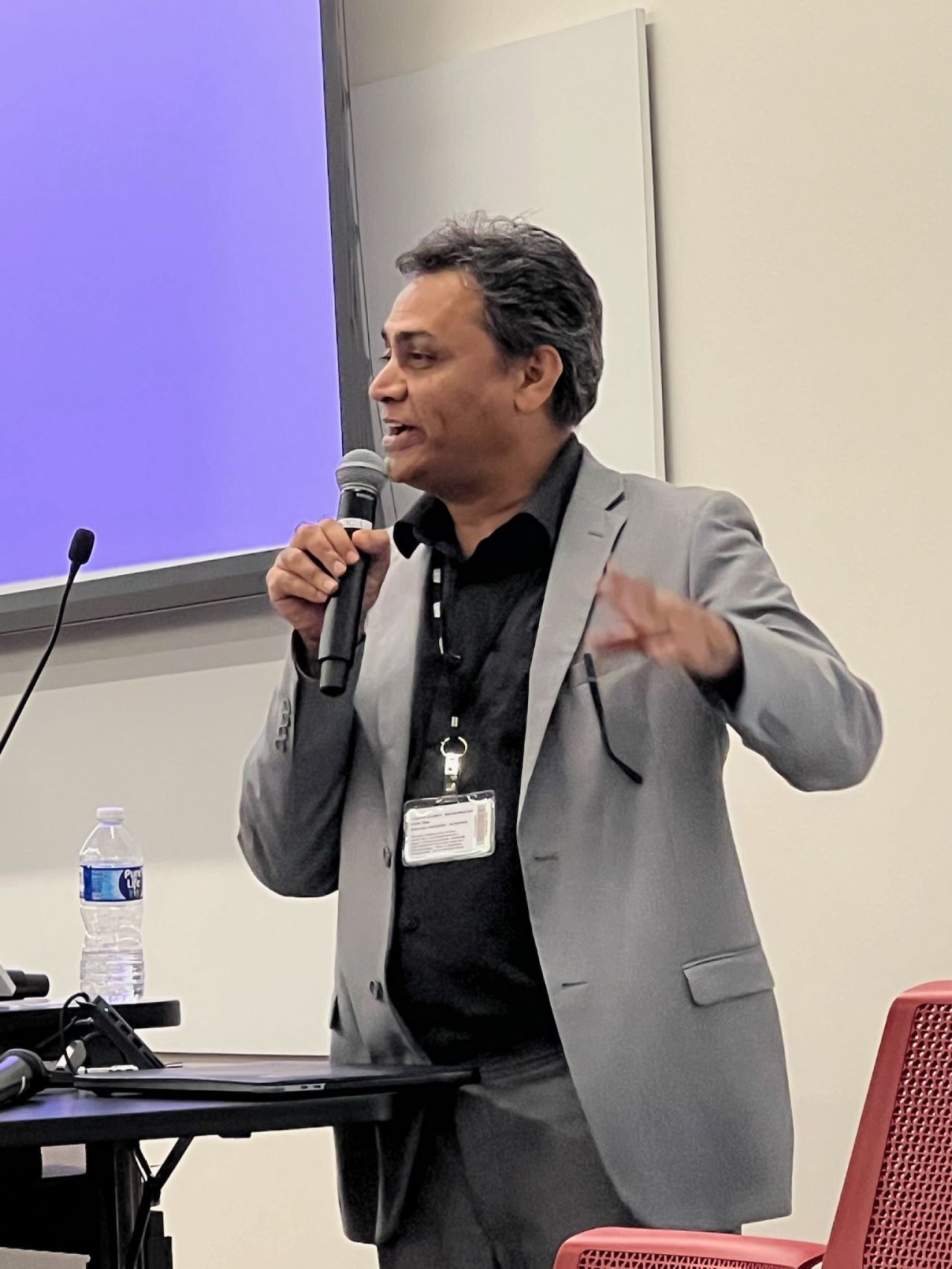 Daya Nand gives a presentation during the ISACA Conference.