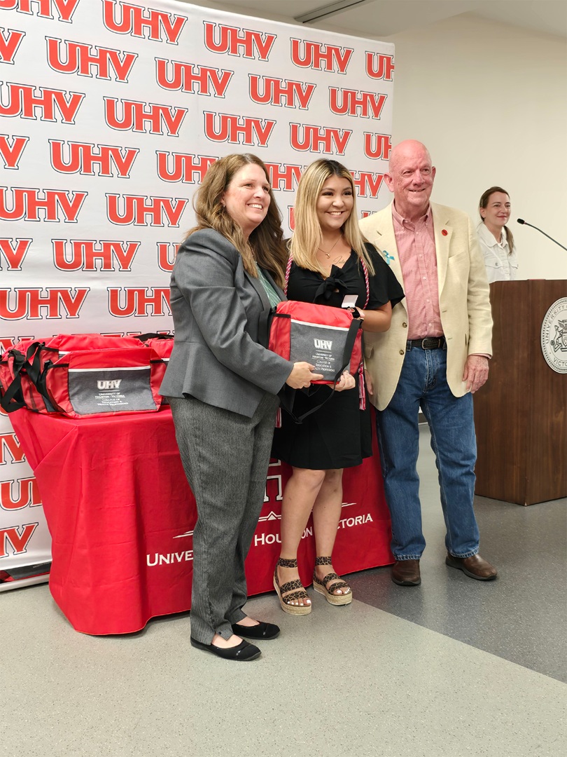 UHV Spring 2025 Teacher Induction Ceremony